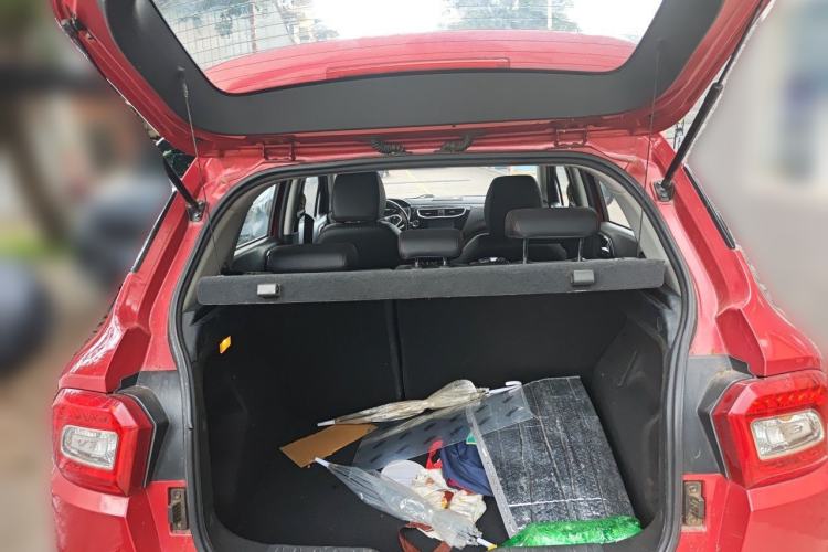 Used Brilliance V3 2016 1.5T Automatic Flagship Model Trunk