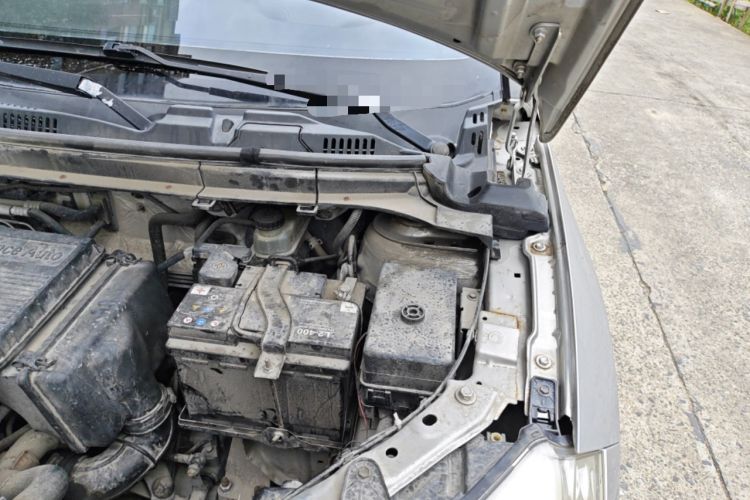 Used Brilliance V3 2016 1.5L Manual Comfort Model Engine Bay Left