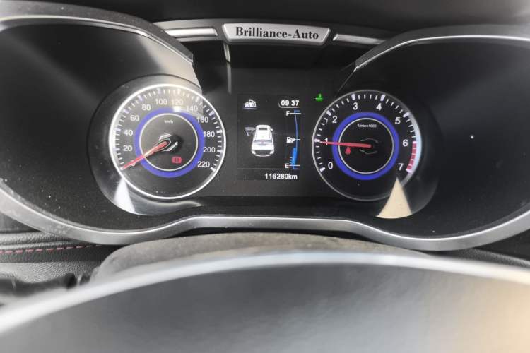 Used Brilliance V3 2016 1.5L Manual Smart Version Odometer Close Up