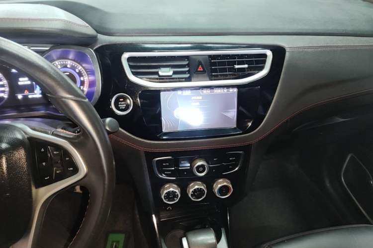 Used Brilliance V3 2016 1.5L Automatic Smart Version Audio And AC Panel