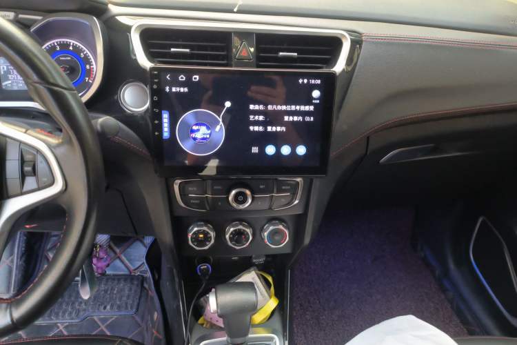 Used Brilliance V3 2016 1.5L Automatic Elite Model Audio And AC Panel