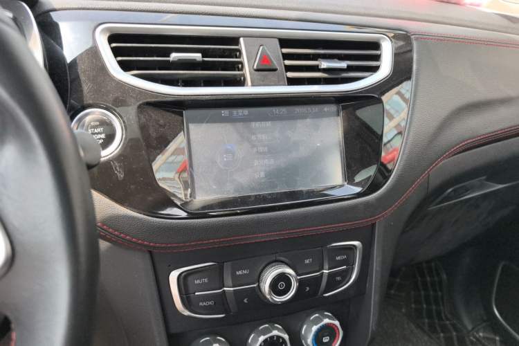 Used Brilliance V3 2016 1.5L Automatic Smart Version Audio And AC Panel