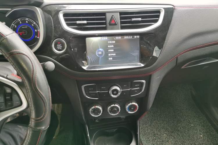 Used Brilliance V3 2016 1.5L Manual Smart Version Audio And AC Panel