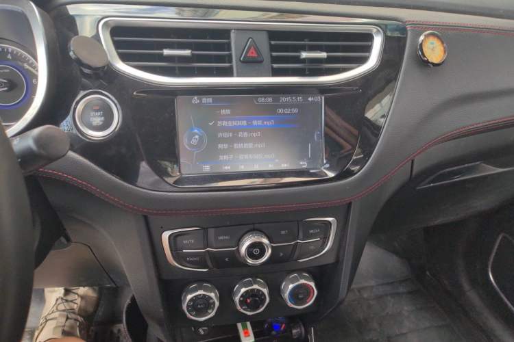 Used Brilliance V3 2016 1.5L Manual Smart Version Audio And AC Panel