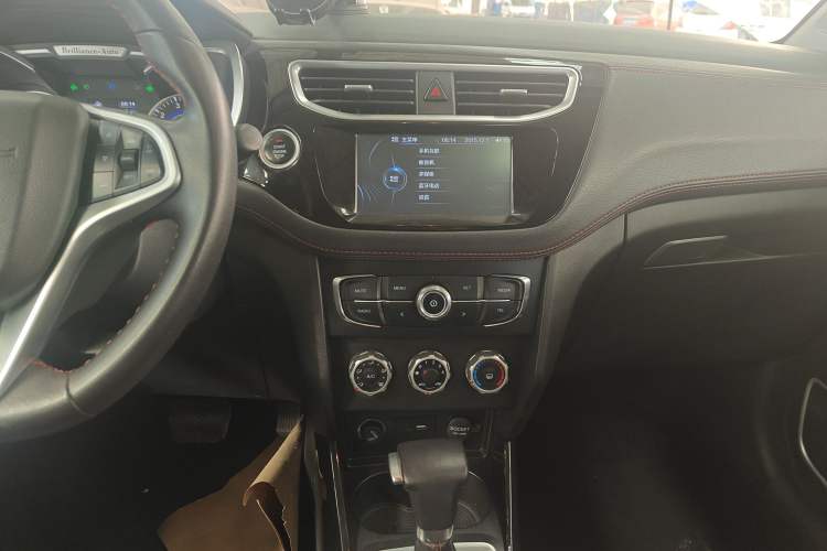 Used Brilliance V3 2016 1.5L Automatic Smart Version Audio And AC Panel