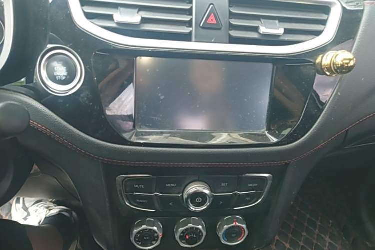 Used Brilliance V3 2016 1.5L Manual Elite Version Audio And AC Panel