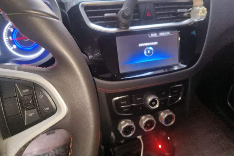 Used Brilliance V3 2016 1.5L Manual Elite Version Audio And AC Panel