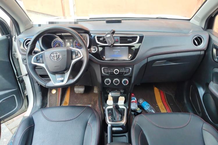 Used Brilliance V3 2016 1.5L Automatic Smart Version Center Console