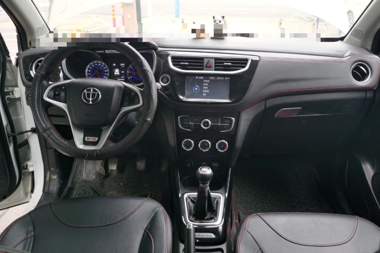 Used Brilliance V3 2016 1.5L Manual Smart Version Center Console