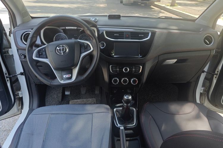 Used Brilliance V3 2016 1.5L Manual Smart Version Center Console