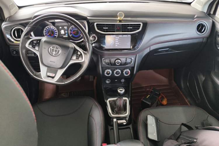 Used Brilliance V3 2016 1.5L Manual Smart Version Center Console