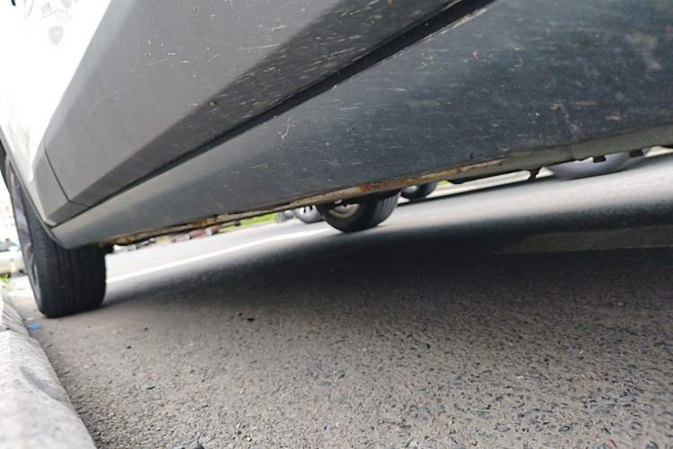Used Brilliance V3 2016 1.5L Automatic Smart Version Chassis Front Right