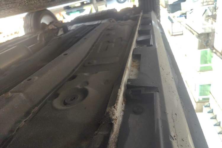 Used Brilliance V3 2016 1.5L Manual Comfort Model Chassis Front Right