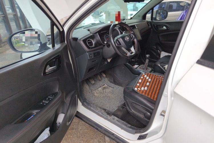 Used Brilliance V3 2016 1.5L Manual Elite Version Driver Seat
