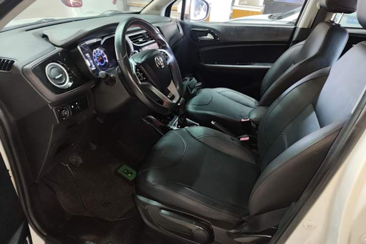 Used Brilliance V3 2016 1.5L Automatic Smart Version Driver Seat