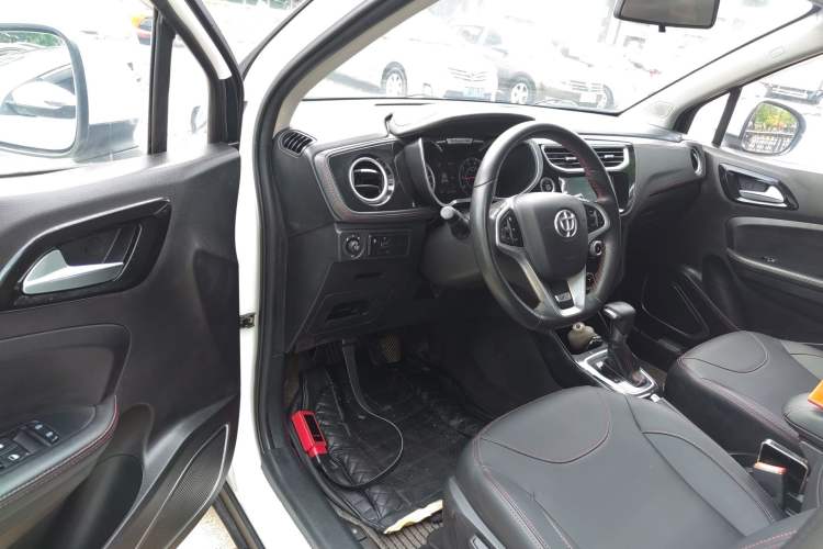 Used Brilliance V3 2016 1.5L Automatic Smart Version Driver Seat