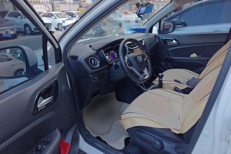 Used Brilliance V3 2016 1.5L Manual Smart Version Driver Seat