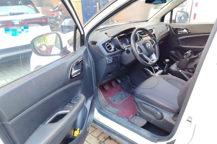 Used Brilliance V3 2016 1.5L Manual Smart Version Driver Seat
