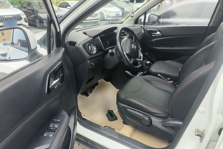Used Brilliance V3 2016 1.5L Manual Smart Version Driver Seat