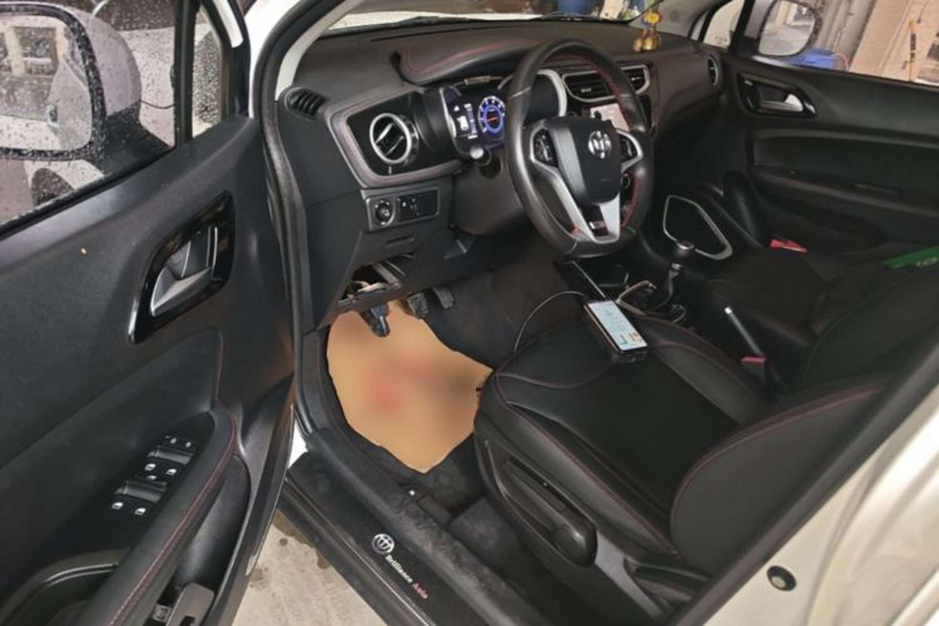Used Brilliance V3 2016 1.5L Manual Smart Version Driver Seat