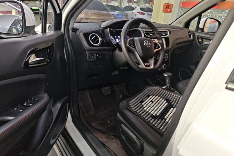 Used Brilliance V3 2016 1.5L Automatic Smart Version Driver Seat