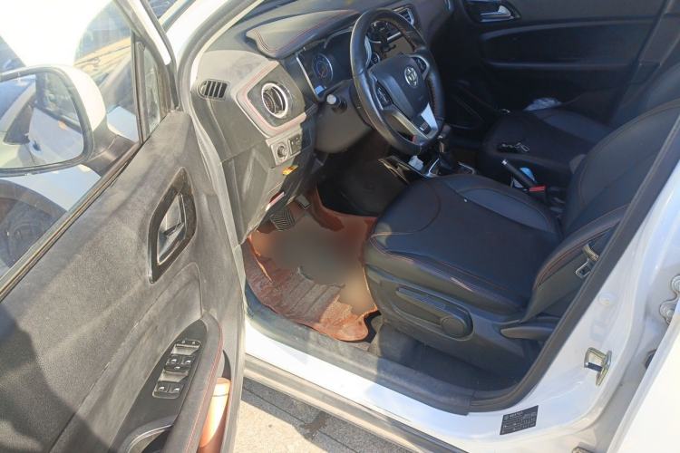 Used Brilliance V3 2016 1.5L Automatic Smart Version Driver Seat