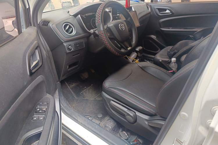 Used Brilliance V3 2016 1.5L Automatic Comfort Model Driver Seat