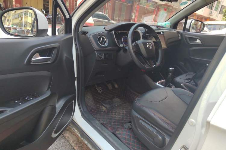 Used Brilliance V3 2016 1.5L Manual Comfort Model Driver Seat