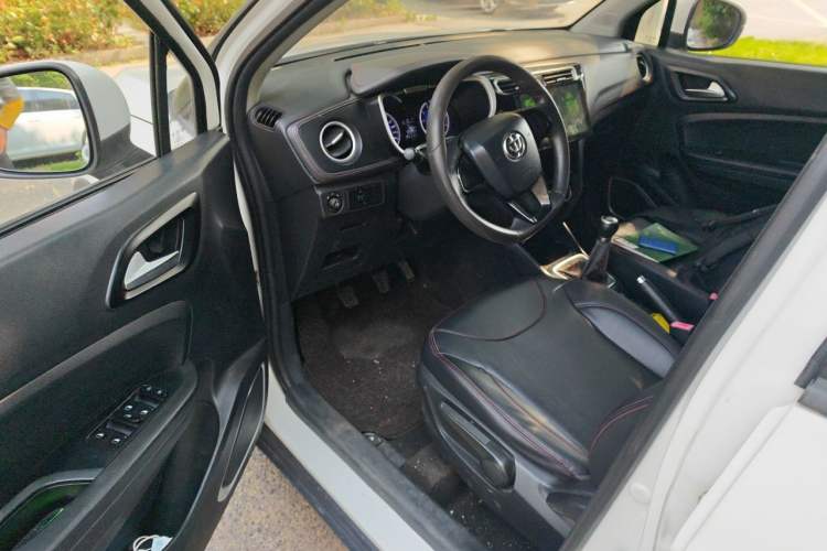 Used Brilliance V3 2016 1.5L Manual Comfort Model Driver Seat
