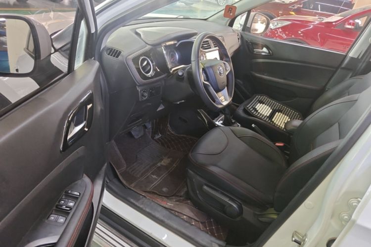 Used Brilliance V3 2016 1.5L Automatic Smart Version Driver Seat