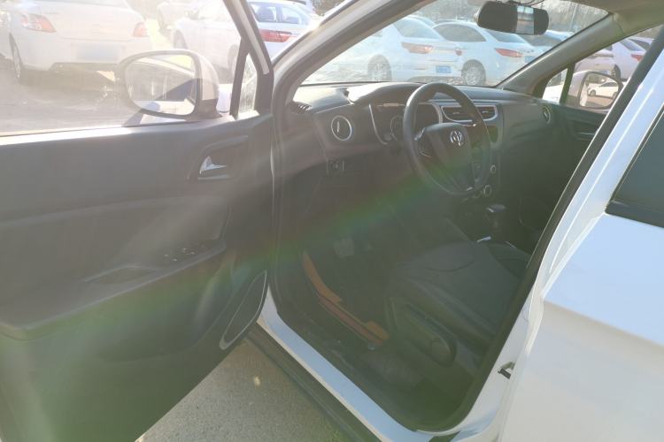 Used Brilliance V3 2016 1.5L Automatic Comfort Model Driver Seat