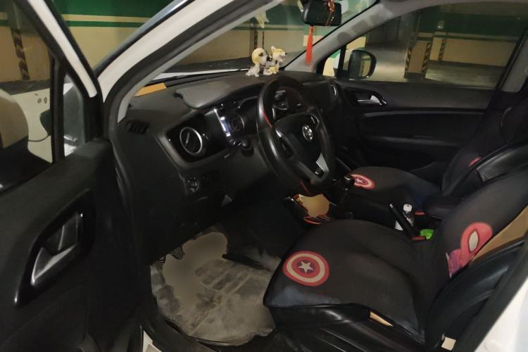 Used Brilliance V3 2016 1.5L Manual Smart Version Driver Seat