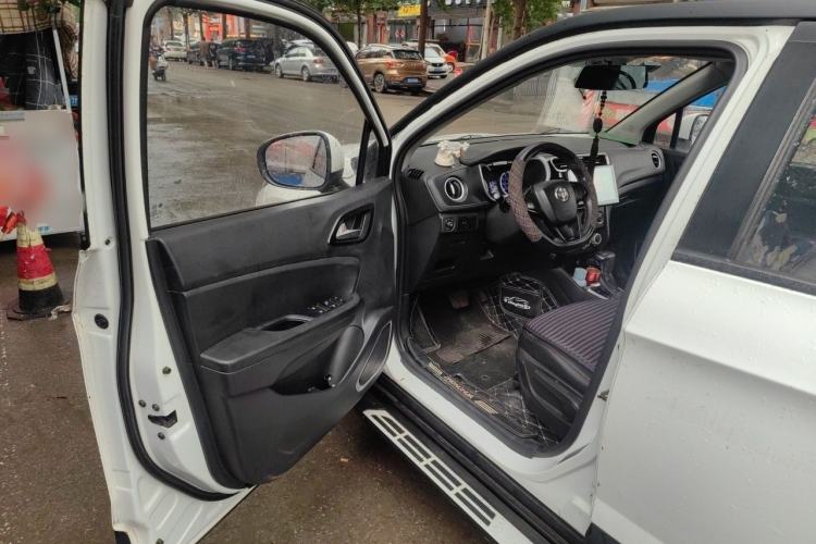 Used Brilliance V3 2016 1.5L Automatic Comfort Model Driver Seat