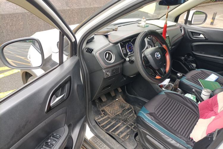 Used Brilliance V3 2016 1.5L Manual Comfort Model Driver Seat