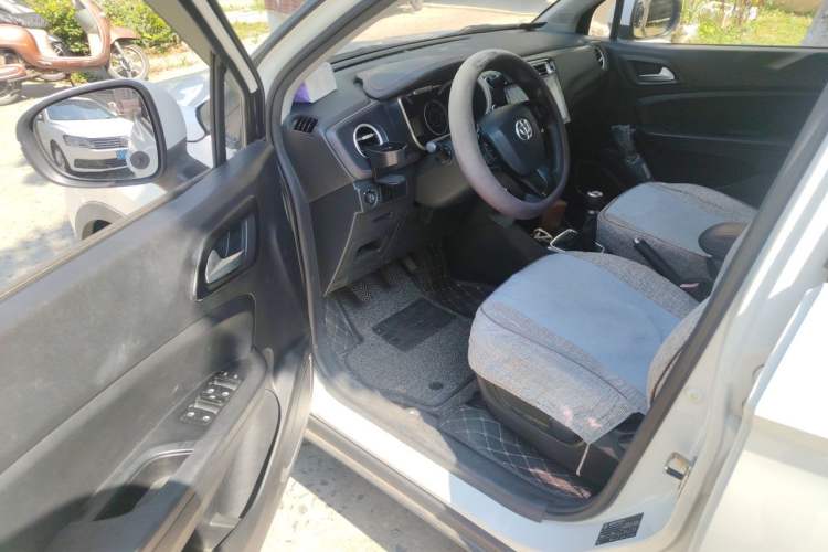 Used Brilliance V3 2016 1.5L Manual Comfort Model Driver Seat