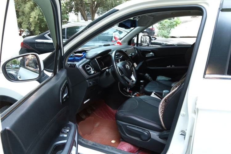 Used Brilliance V3 2016 1.5L Manual Smart Version Driver Seat