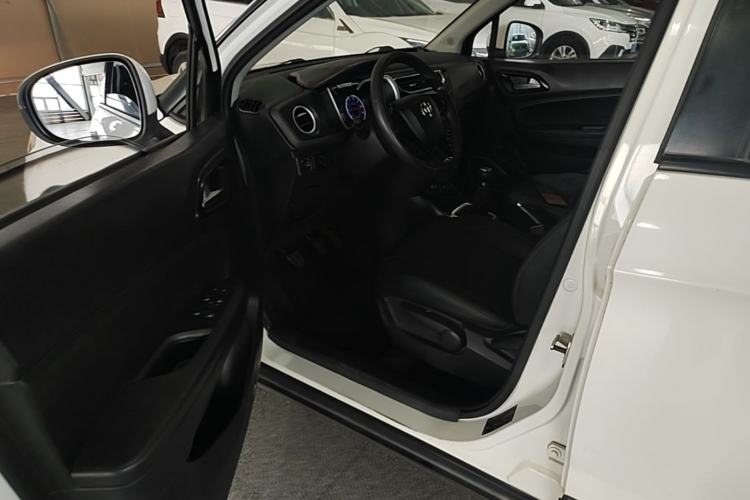 Used Brilliance V3 2016 1.5L Manual Comfort Model Driver Seat