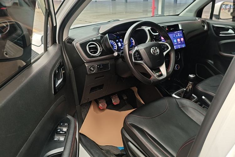 Used Brilliance V3 2016 1.5L Manual Smart Version Driver Seat