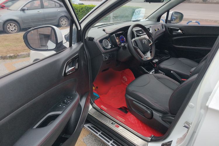 Used Brilliance V3 2016 1.5L Automatic Smart Version Driver Seat