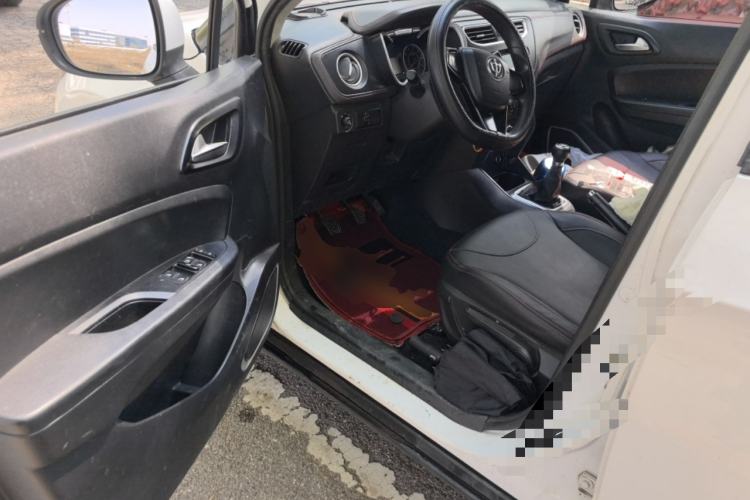 Used Brilliance V3 2016 1.5L Manual Comfort Model Driver Seat