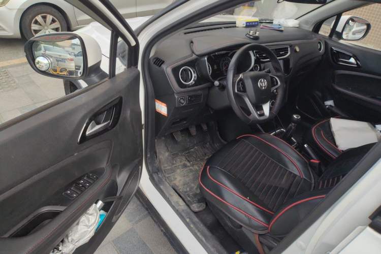 Used Brilliance V3 2016 1.5L Manual Smart Version Driver Seat