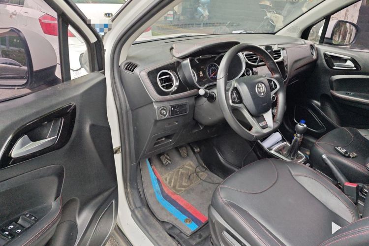 Used Brilliance V3 2016 1.5L Manual Smart Version Driver Seat
