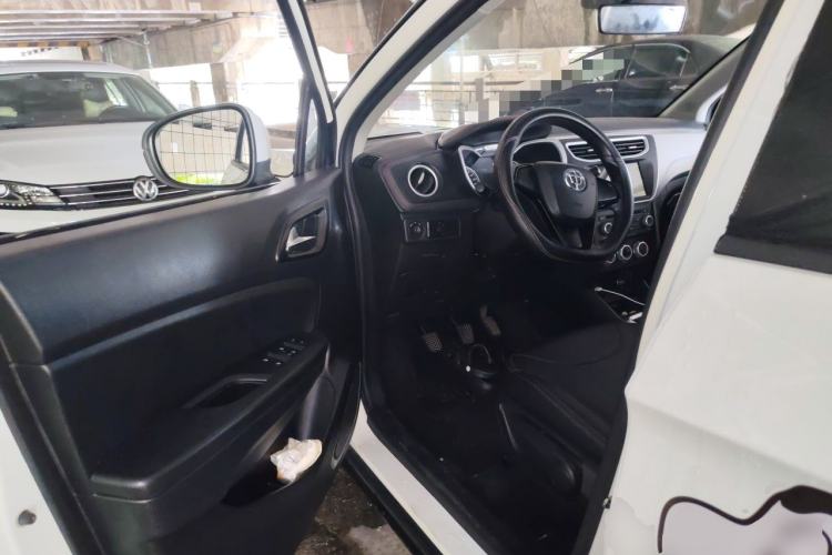 Used Brilliance V3 2016 1.5L Manual Comfort Model Driver Seat
