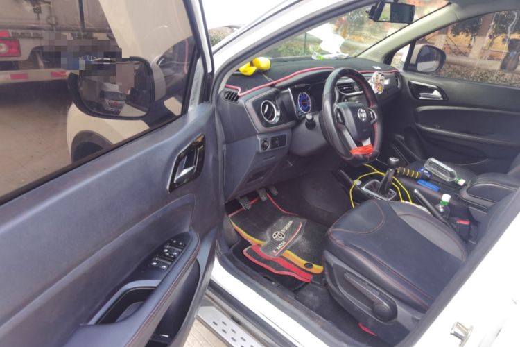 Used Brilliance V3 2016 1.5L Manual Elite Version Driver Seat