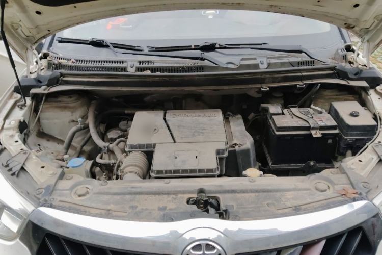 Used Brilliance V3 2016 1.5L Manual Smart Version Engine Bay