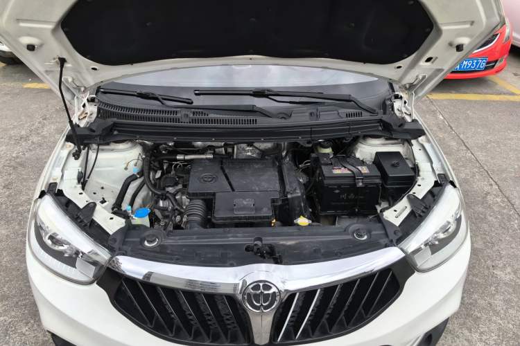 Used Brilliance V3 2016 1.5L Manual Smart Version Engine Bay