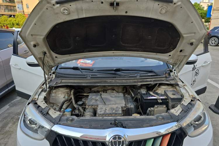 Used Brilliance V3 2016 1.5T Automatic Flagship Model Engine Bay