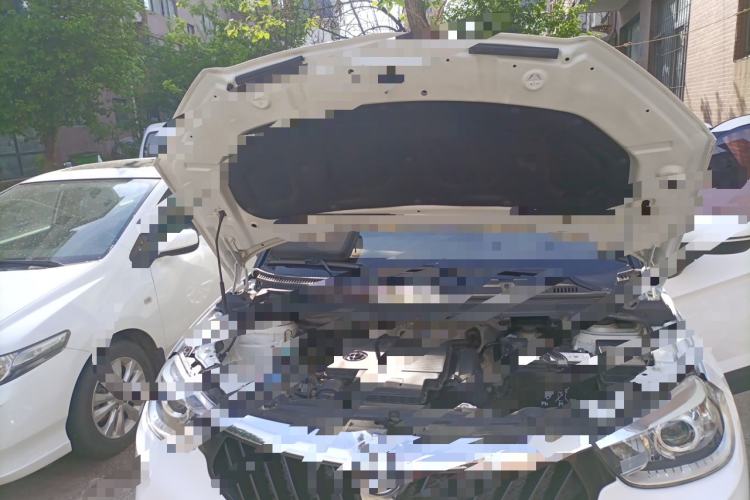 Used Brilliance V3 2016 1.5L Manual Elite Version Engine Bay