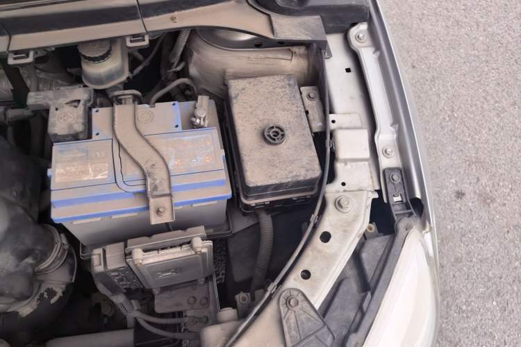 Used Brilliance V3 2016 1.5L Automatic Comfort Model Engine Bay Left