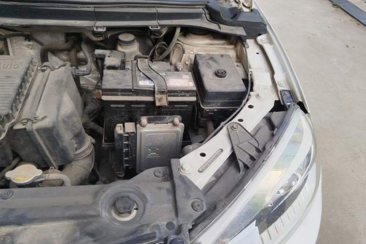 Used Brilliance V3 2016 1.5L Automatic Smart Version Engine Bay Left